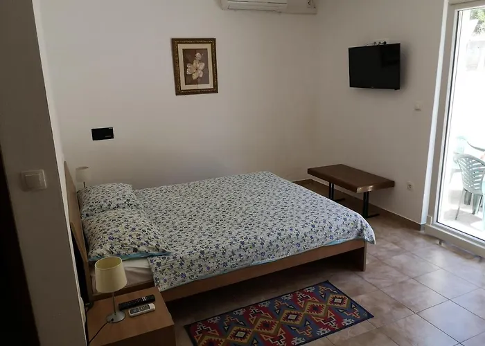 Kanata Πανσιόν 3*